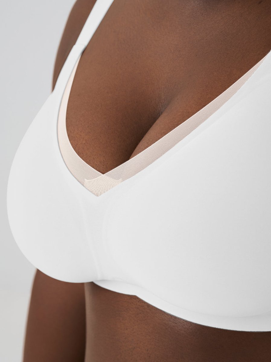 Second Skin Wireless Shaper Bra, White - Nuderie